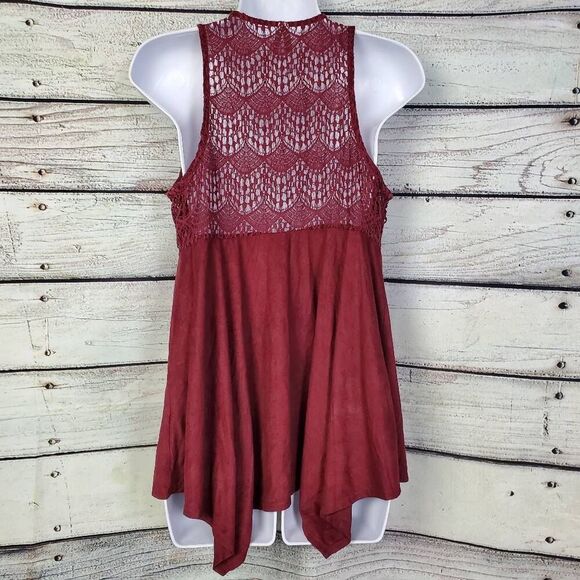 Vanity Women’s Sleeveless Vest Maroon Crochet Lace Suede Look Size M - Picture 3 of 7